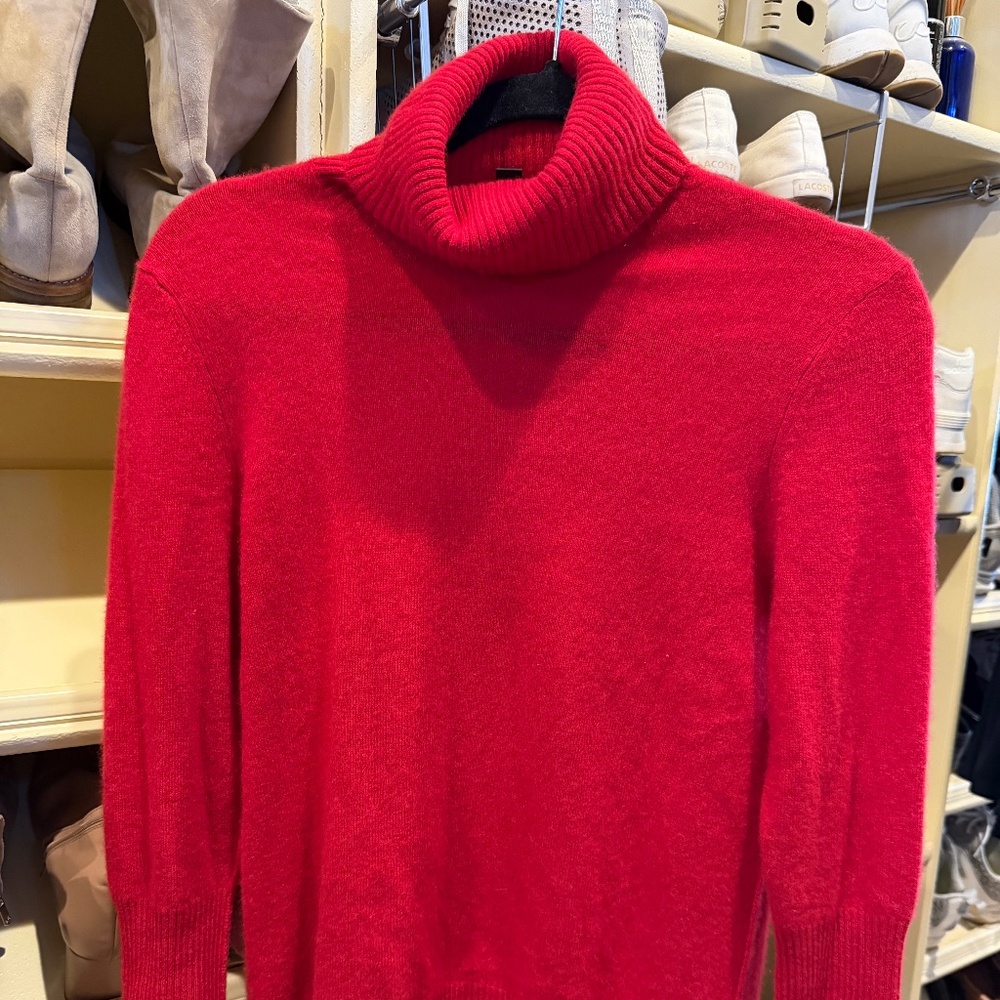 cashmere turtle neck sweater